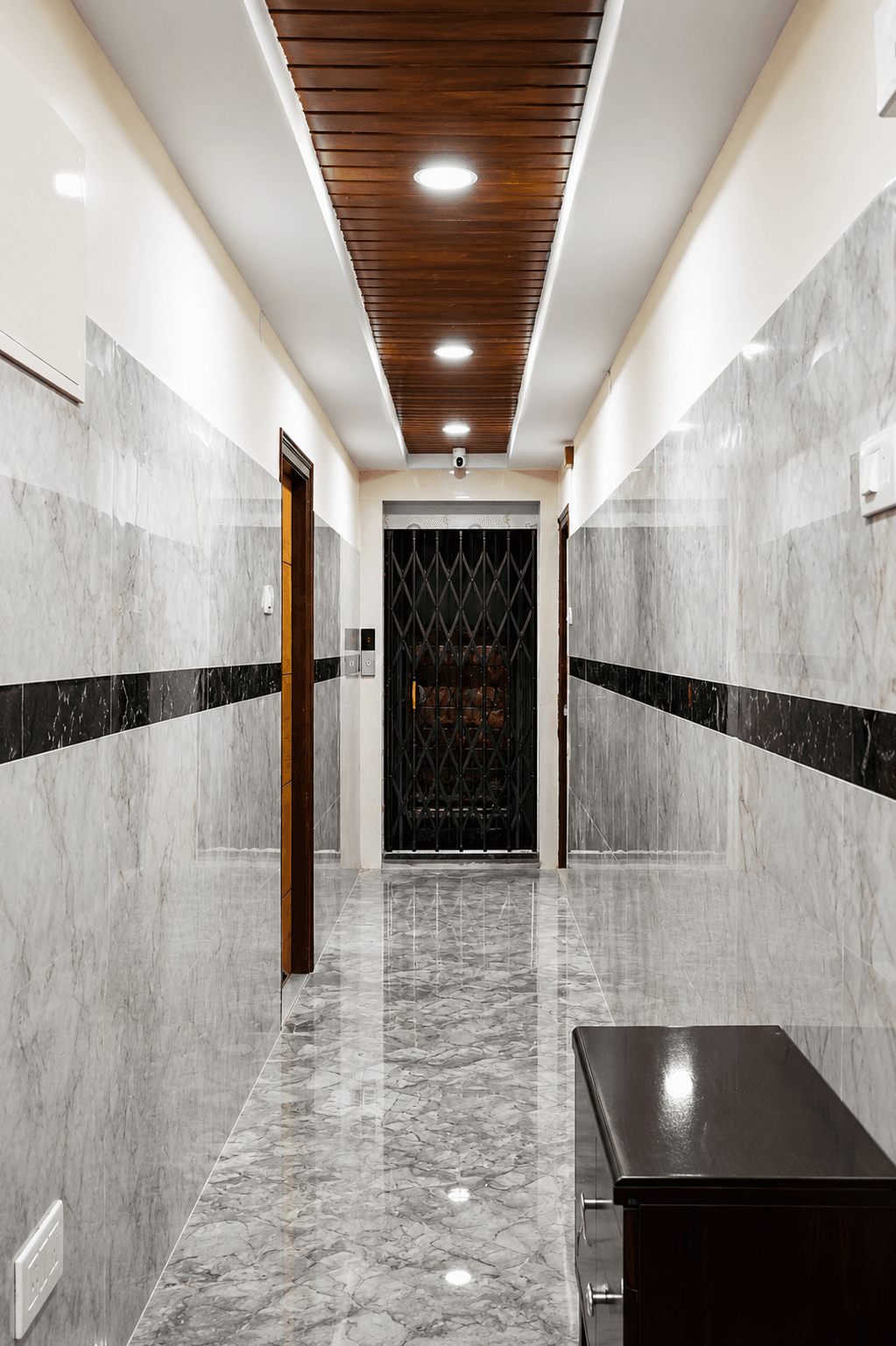 Private 1BHK with Terrace Access photo 3
